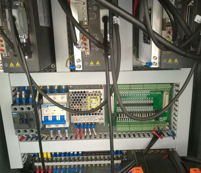 廣東數(shù)控機床配電柜